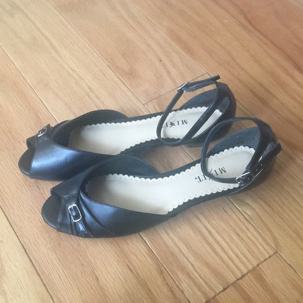 Black Flats